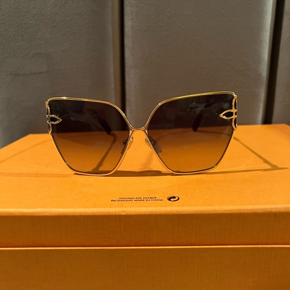 💯% Authentic Louis Vuitton Monogram Petite Viola Pilote Aviator Sunglasses✨ - Picture 6 of 6